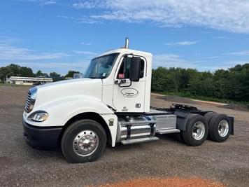 Main image Freightliner Columbia
