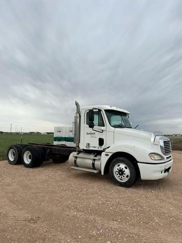 Main image Freightliner Columbia