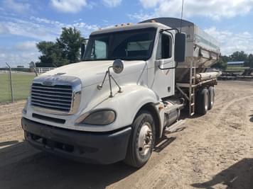 Main image Freightliner Columbia