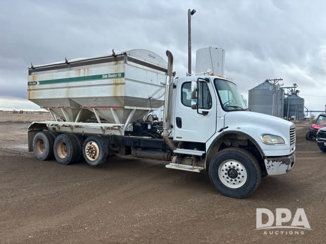 Image of Freightliner Business Class M2 equipment image 1