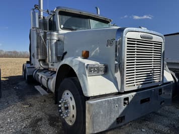 Main image Freightliner FLD120