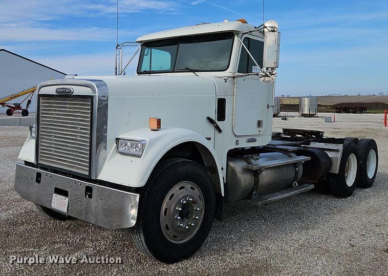 Main image Freightliner FLD120