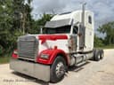 2005 Freightliner FLD132 Image