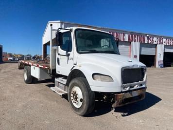 Main image Freightliner M2106