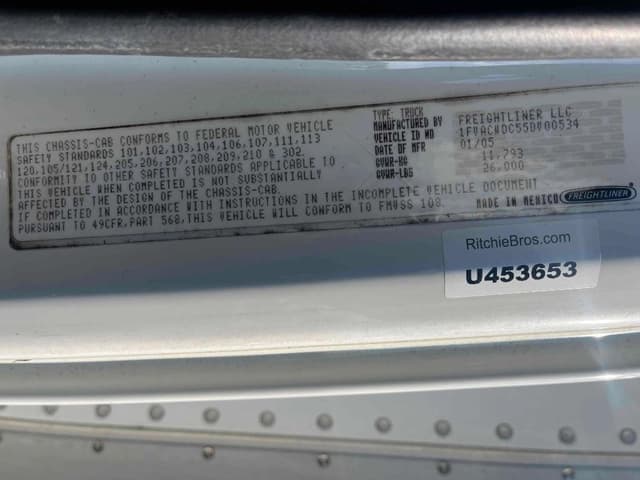 Image of Freightliner M2 106 equipment image 2