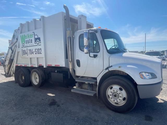Image of Freightliner M2 equipment image 3