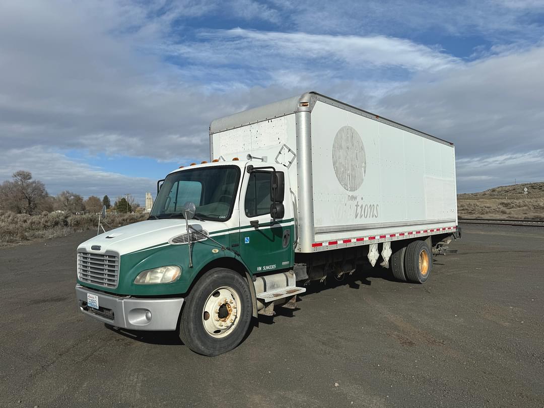 Image of Freightliner M2 Primary image