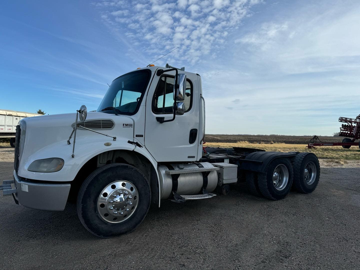 Main image Freightliner Business Class M2