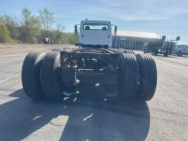 Image of Freightliner M2 equipment image 4