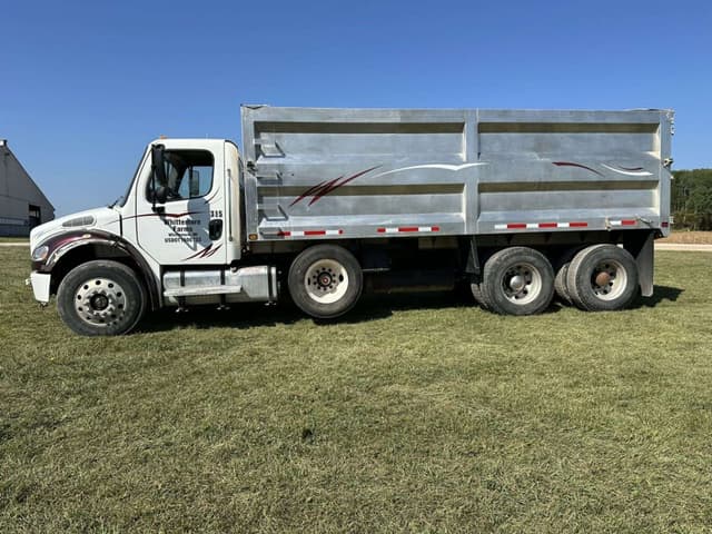 Image of Freightliner M2 equipment image 1