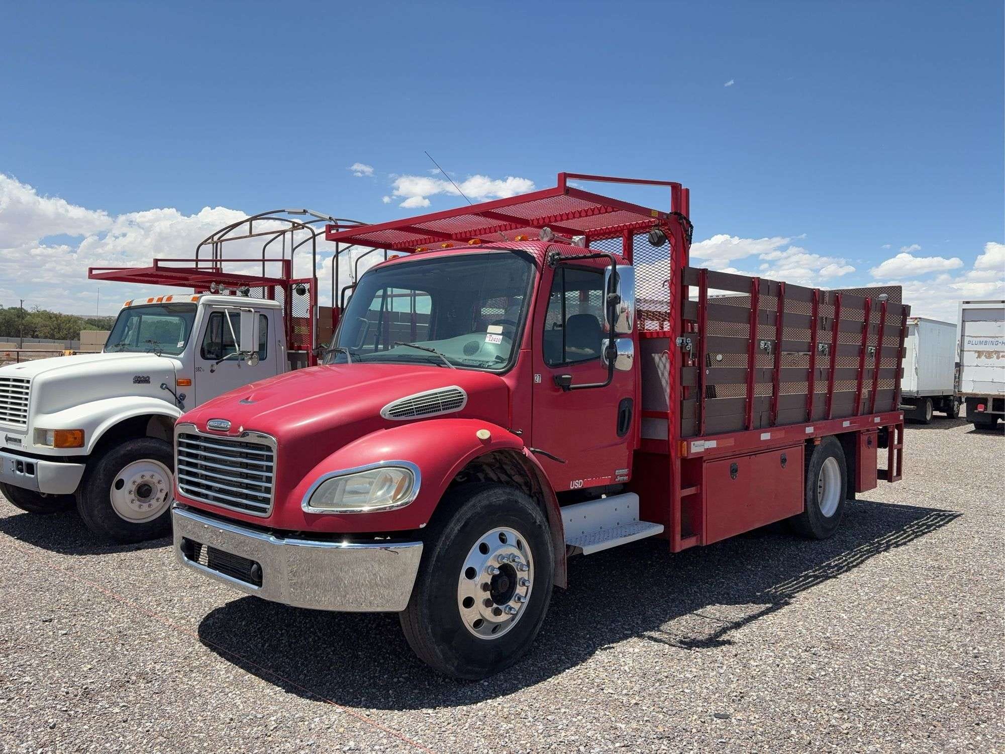 2005 Freightliner M2 Equipment Image0