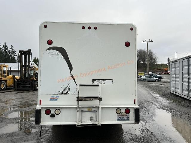 Image of Freightliner M2 equipment image 3