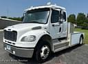 2005 Freightliner M2 Image
