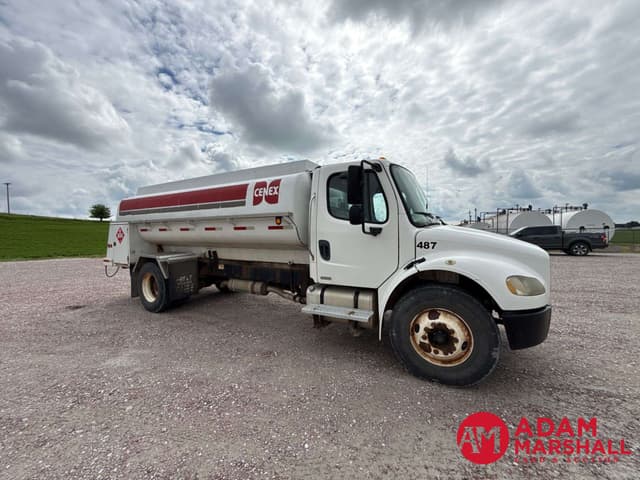Image of Freightliner M2 equipment image 1
