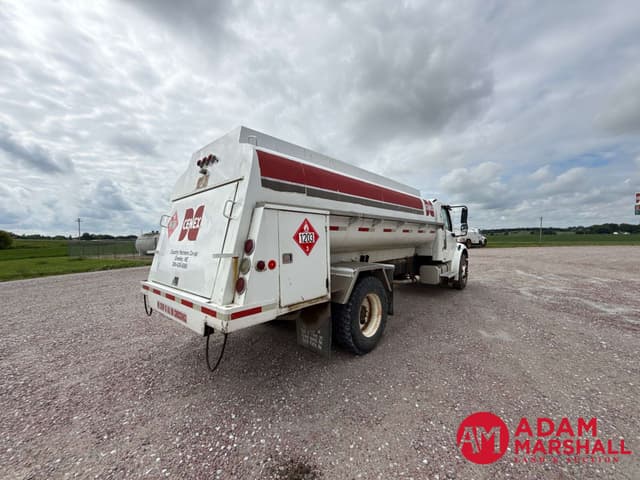 Image of Freightliner M2 equipment image 3