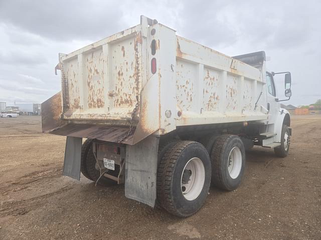 Image of Freightliner M2 equipment image 2