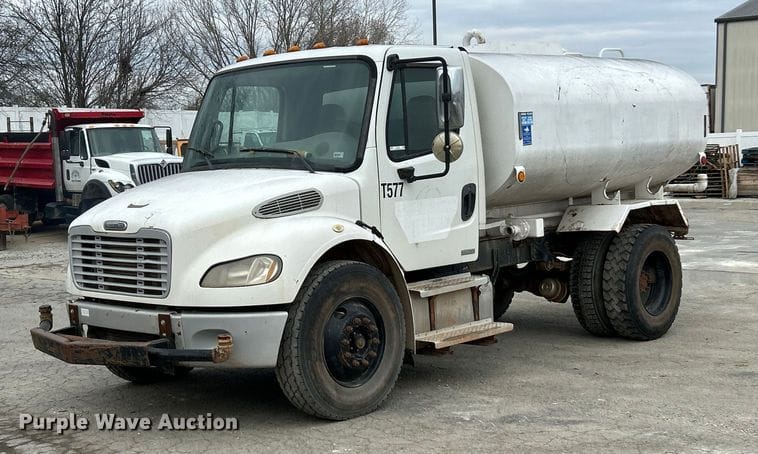 2005 Freightliner M2 Equipment Image0