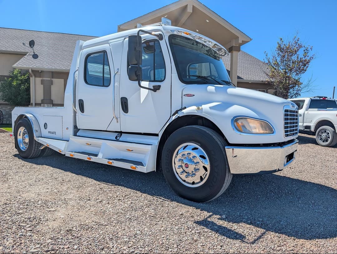 Image of Freightliner Undetermined Primary image