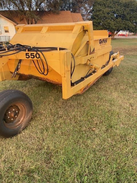 2005 Garfield 550 Equipment Image0