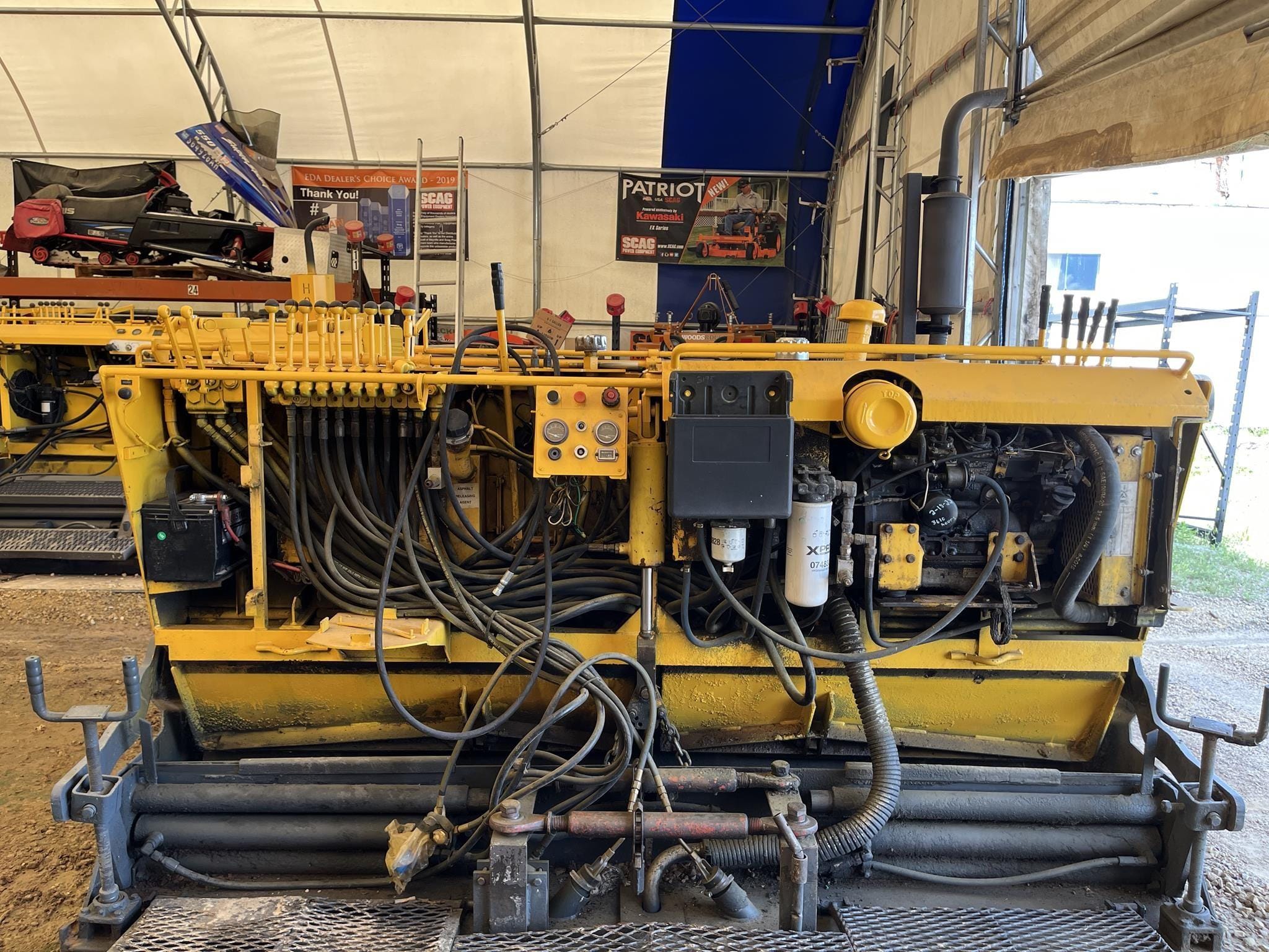 2005 Gehl 1448 Equipment Image0