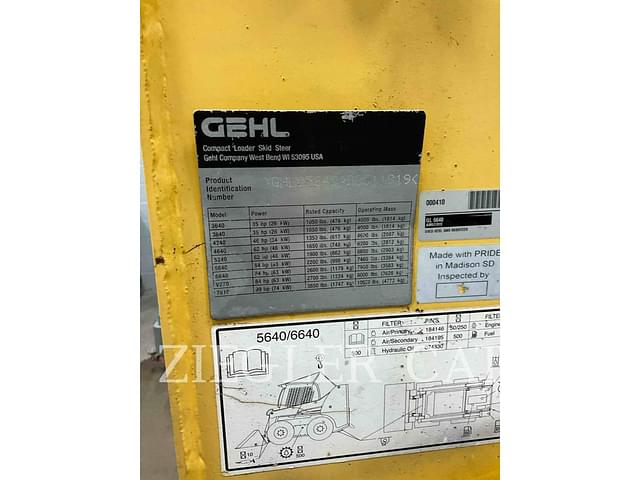 Image of Gehl 5640 equipment image 3