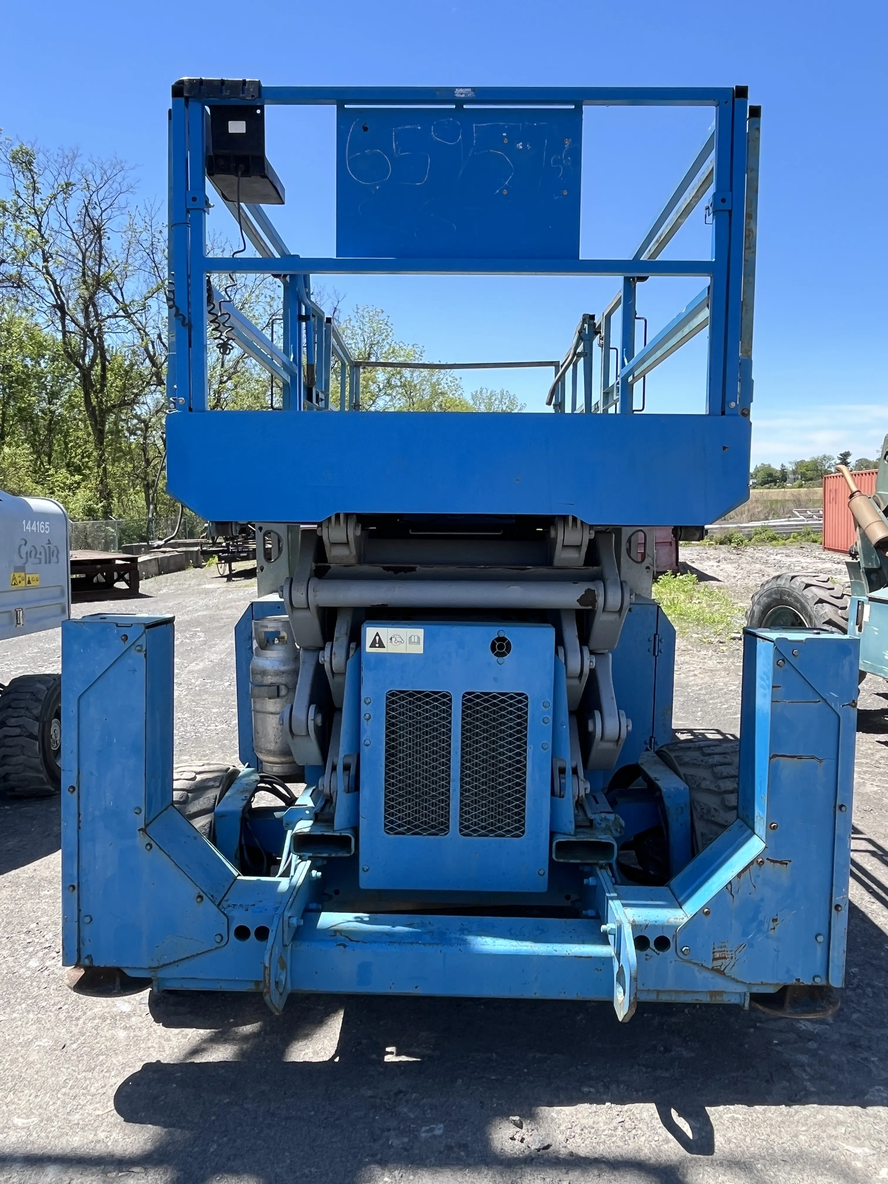 2005 Genie GS-4390 Equipment Image0