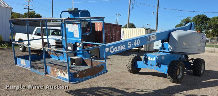 2005 Genie S-40 Equipment Image0