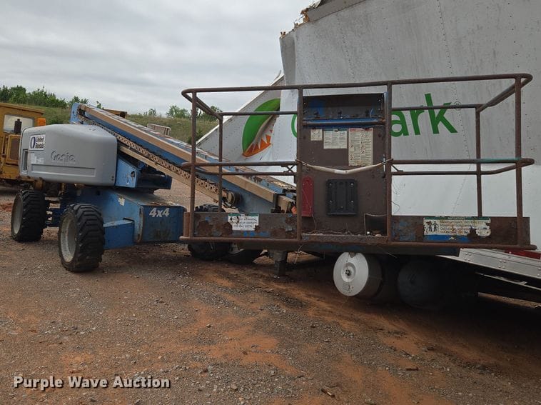 2005 Genie S-60 Equipment Image0