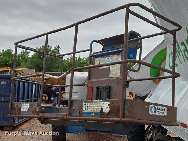 Image of Genie S-60 equipment image 2