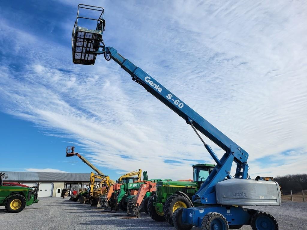 2005 Genie S60 Equipment Image0