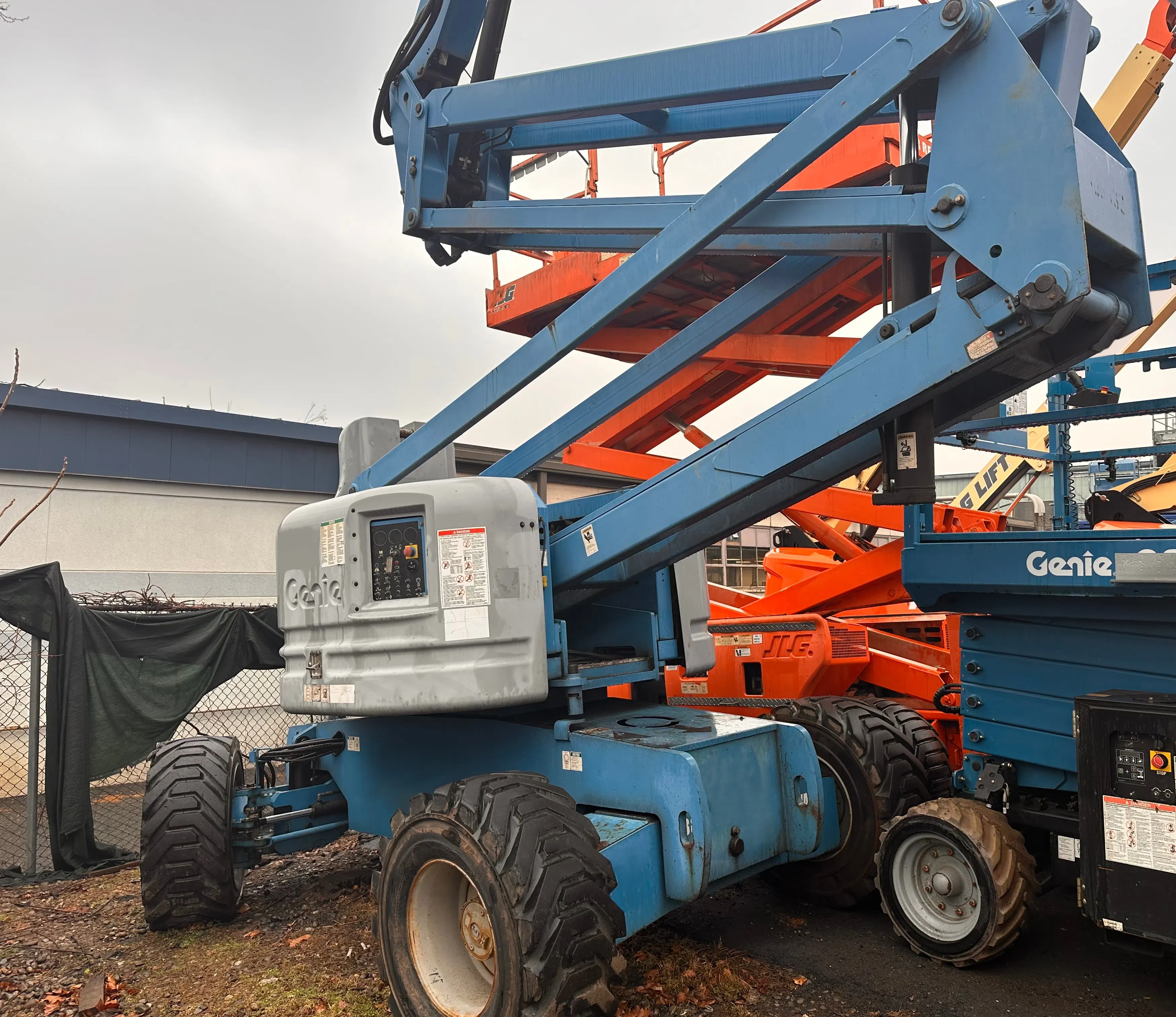 2005 Genie Z60/34 Equipment Image0