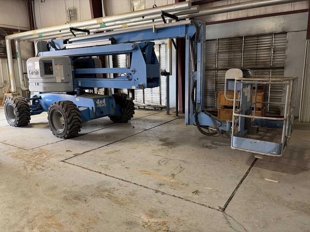 2005 Genie Z60/34 Equipment Image0