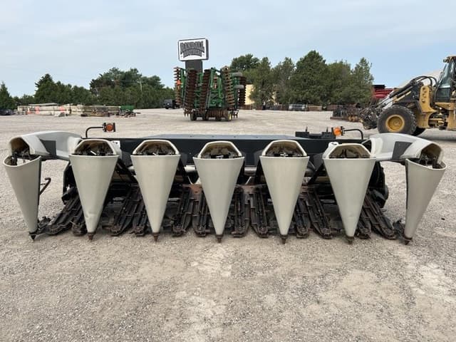 Image of Gleaner 3000 equipment image 1