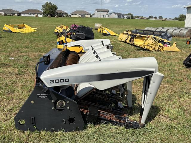 Image of Gleaner 3000 equipment image 3