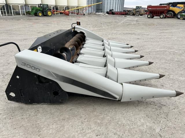 Image of Gleaner 3000 equipment image 3