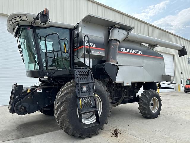 Image of Gleaner R65 equipment image 1