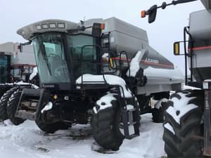 2005 Gleaner R65 Image