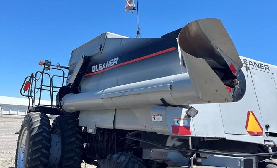 Image of Gleaner R75 Image 1
