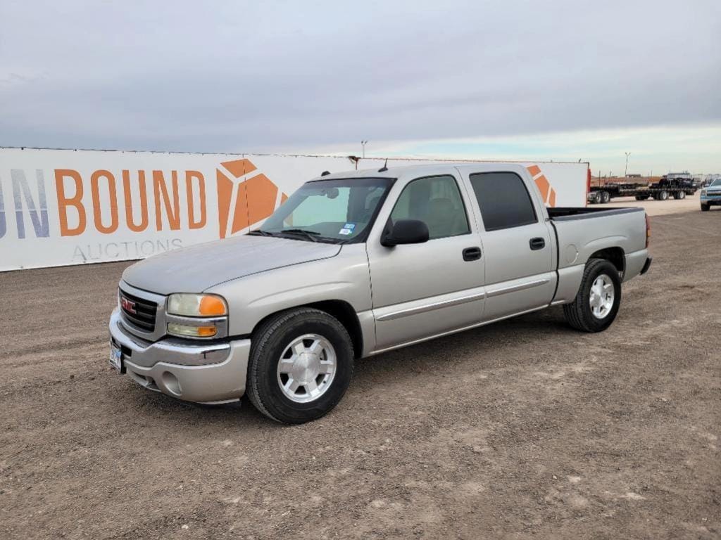 2005 GMC 1500 Equipment Image0