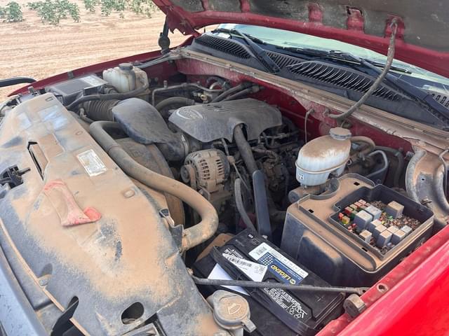 Image of GMC 2500 equipment image 2