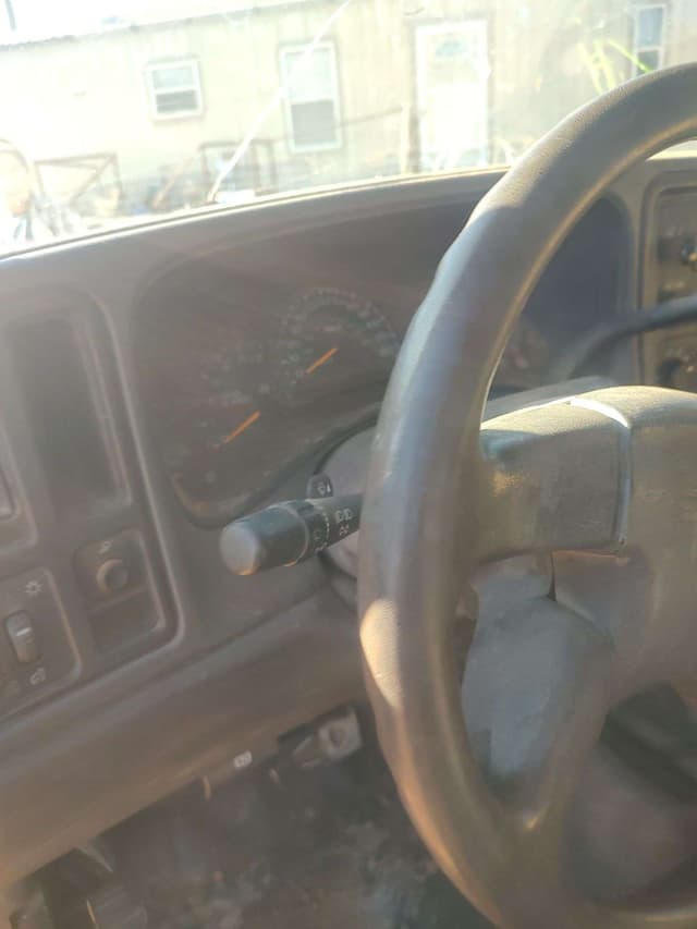 Image of GMC 2500 equipment image 4