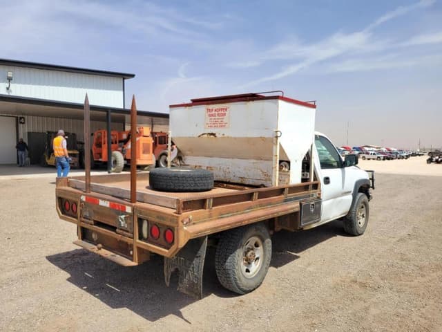 Image of GMC 2500 equipment image 4