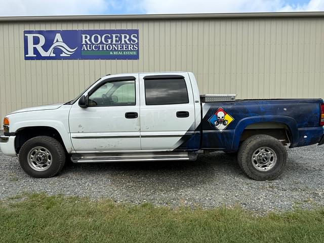 Image of GMC 2500HD equipment image 1