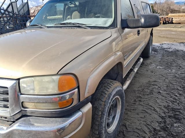 Image of GMC 2500HD equipment image 1