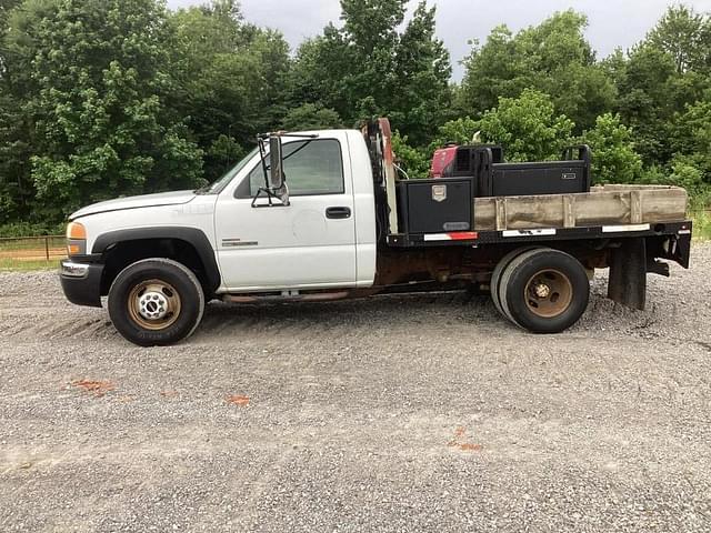 Image of GMC 3500 equipment image 1