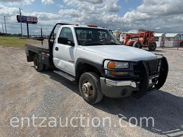 Image of GMC 3500 equipment image 2