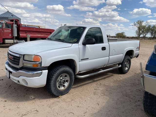 Image of GMC 3500 equipment image 4