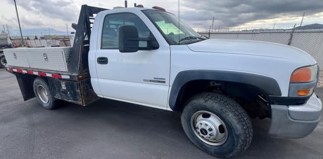 Image of GMC 3500 equipment image 2