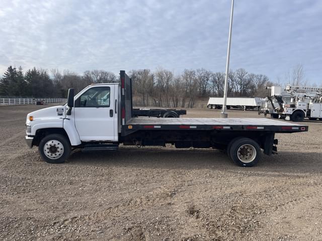Image of GMC C5500 equipment image 1