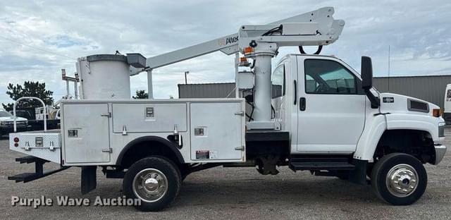 Image of GMC C4500 equipment image 3